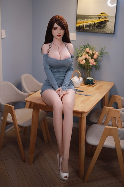 sitting love doll