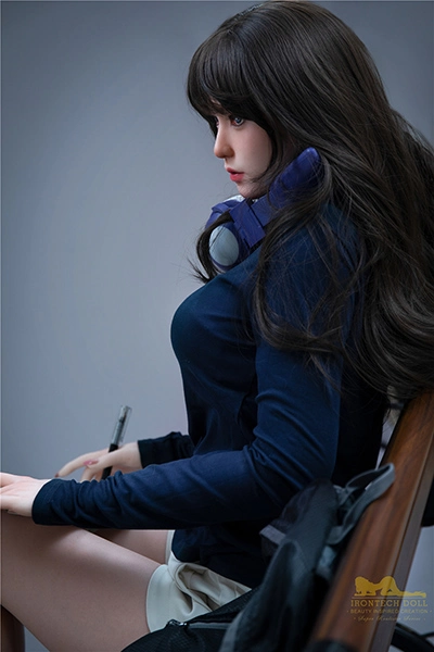 Realistic Teen sex doll