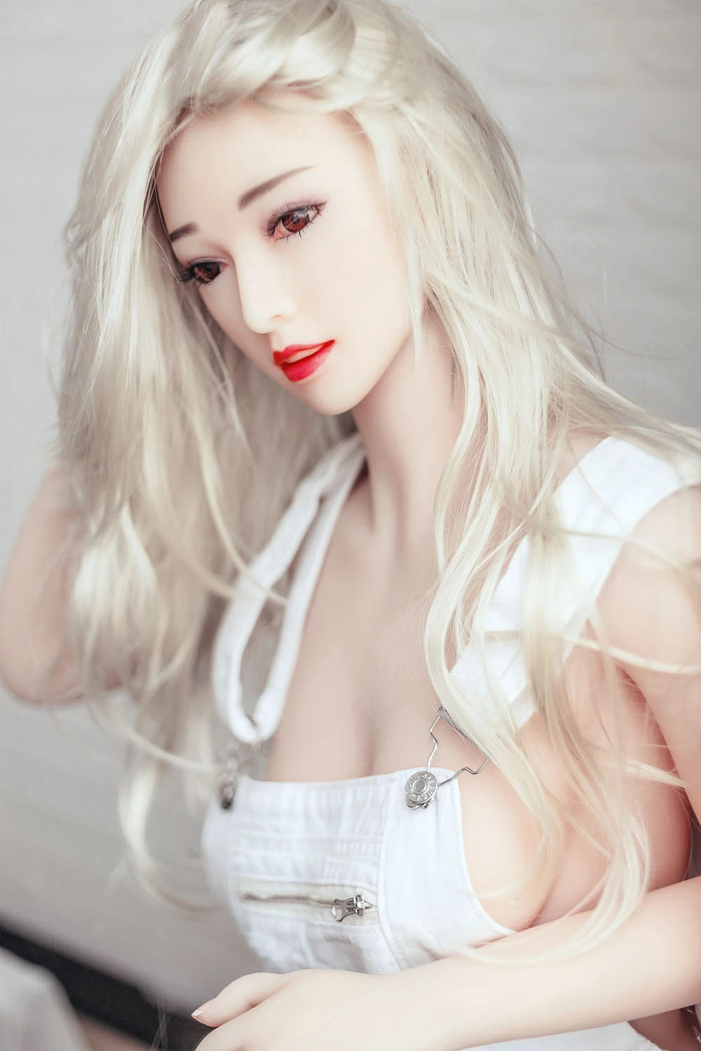 Red Lips doll