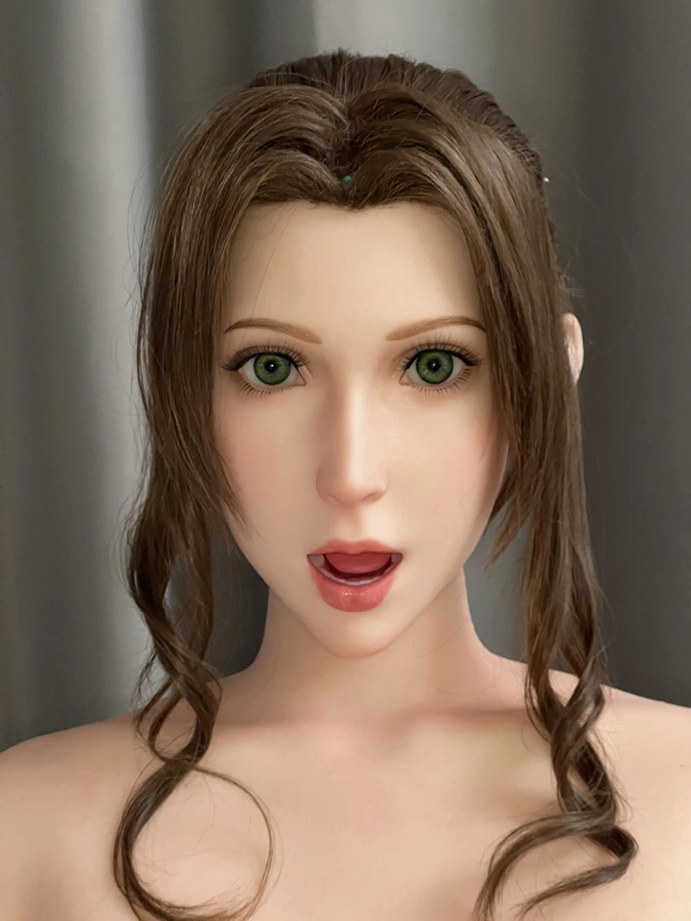 side view of naked Aerith